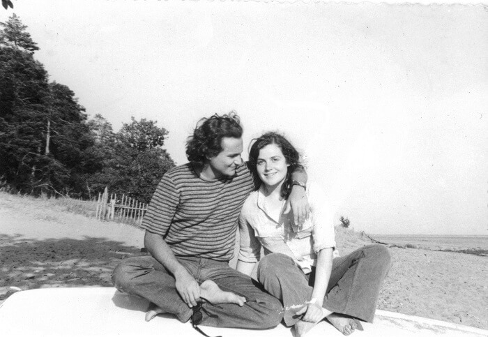 Валерий Арзуманов с будущей женой француженкой Катрин. Финский залив, Репино, около Дома композиторов, июнь 1973 г.