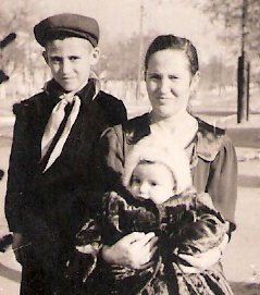 С мамой и сестрой, 1961-й год, Тирасполь