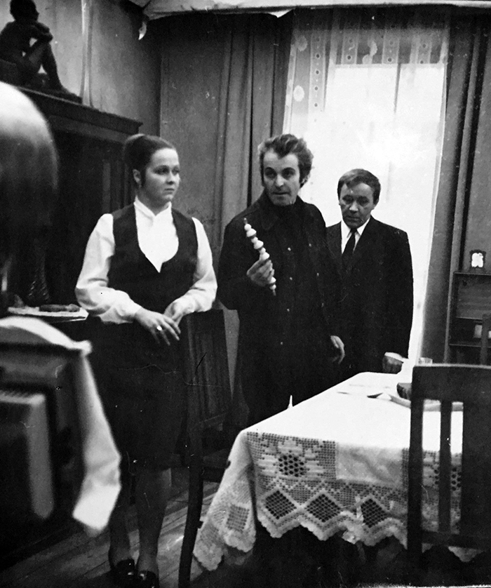 Рабочий момент фильма ИЩУ ЧЕЛОВЕКА, с Н.Гундаревой. 1973 год. Фото Антонины Кокоревой
